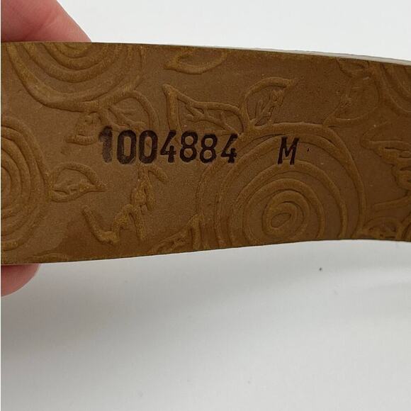 Velez Women's Cream Leather Beaded Western Style Belt Size M - Picture 8 of 8